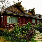 Mr. Charles Riverview Lodge