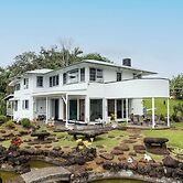 Hilltop Vacation Rental