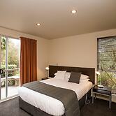 The Claremont Motels & Apartments