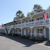 Holiday House Inn