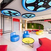 Holiday Garden Hotel SKM Park