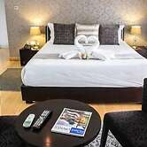 Cycad Palm Hotel