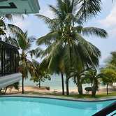 Robinland Vacation Home Badian