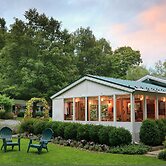 The Woodstock Inn on the Millstream