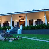 Thompson Manor - A Luxury Villa in Galle