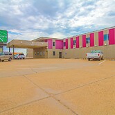 HomeTown Inn by OYO - Liberal, KS