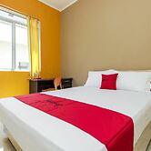 RedDoorz near RSUP Prof. Kandou Manado