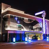 High Cloud International Business Hotel