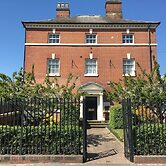 Peel House Apartments