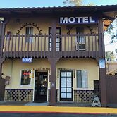 Hacienda Motel