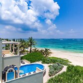 Ocean Front Private 3 Bedroom Villa in Akumal