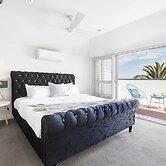 The Jetty Beach Apartment by Ready Set Host