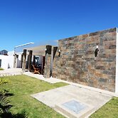 Modern House Pool AC WiFi