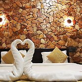 Gir Lions Paw Resort With Swimming Pool