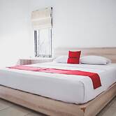 RedDoorz near Alun-alun Kota Sukabumi