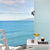 Vasia Boulevard - Adults Only