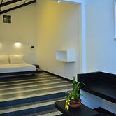 Midigama Holiday Inn