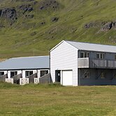 Urðartindur Guesthouse