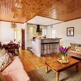 Mauldslie Hill Cottage