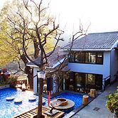 Carpenter's Rustic Courtyard-Great Wall