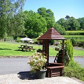 Acorn Court Country House