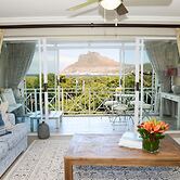 dk villas 1 Harbour View Hout Bay