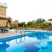 Nikolas Villas Kamilari