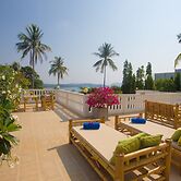 Blissful Tropical Stay at SeaLaVie Villa