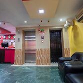 The Salvation Army Red  Shield Guest House - Hostel