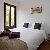 Stresa Apartment With Private Access to Beach