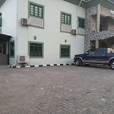 Dionzec Hotel & Suites