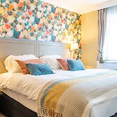 Hartford Hall on School Lane