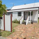 Charming, Private 3-Bedroom Cottage By The Bay