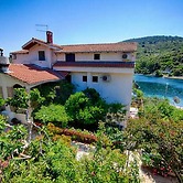 Apartments Malo Lago