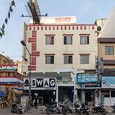 Capital O 18946 Admire Suit Hospitality