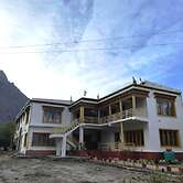 Hotel Nubra Delight and Camps