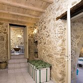 Trigono Holiday House