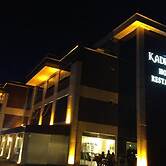Kadhirga Hotel