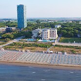 Jesolopalace Hotel & Aparthotel
