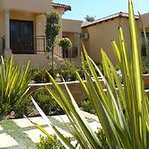 The Moon and Sixpence Garden Guest House