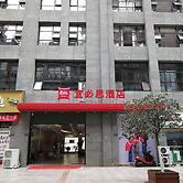 Ibis Guangyuan City Square Hotel