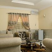 Graceland Inn & Garden