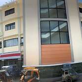 Godo's Hotel and Restaurant