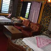 Buddha Shanti Lodge Backpackers paradise