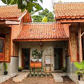 Cianjur Paddies Hostel