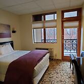 Lowell Inn