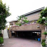 Yolee Guest House