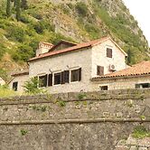 Una Apartments II - Adults only