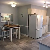 Very Large & Welcoming London Bungalow