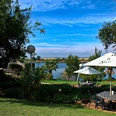 Waterfront Country Lodge